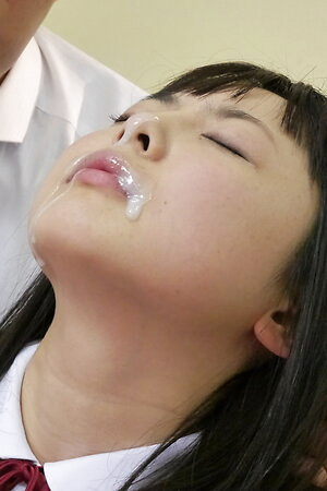 The young face of Tomoyo Isumi is full of sperm