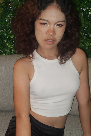 Asian college slut Sara B hooks up with hung white lover touring Thailand